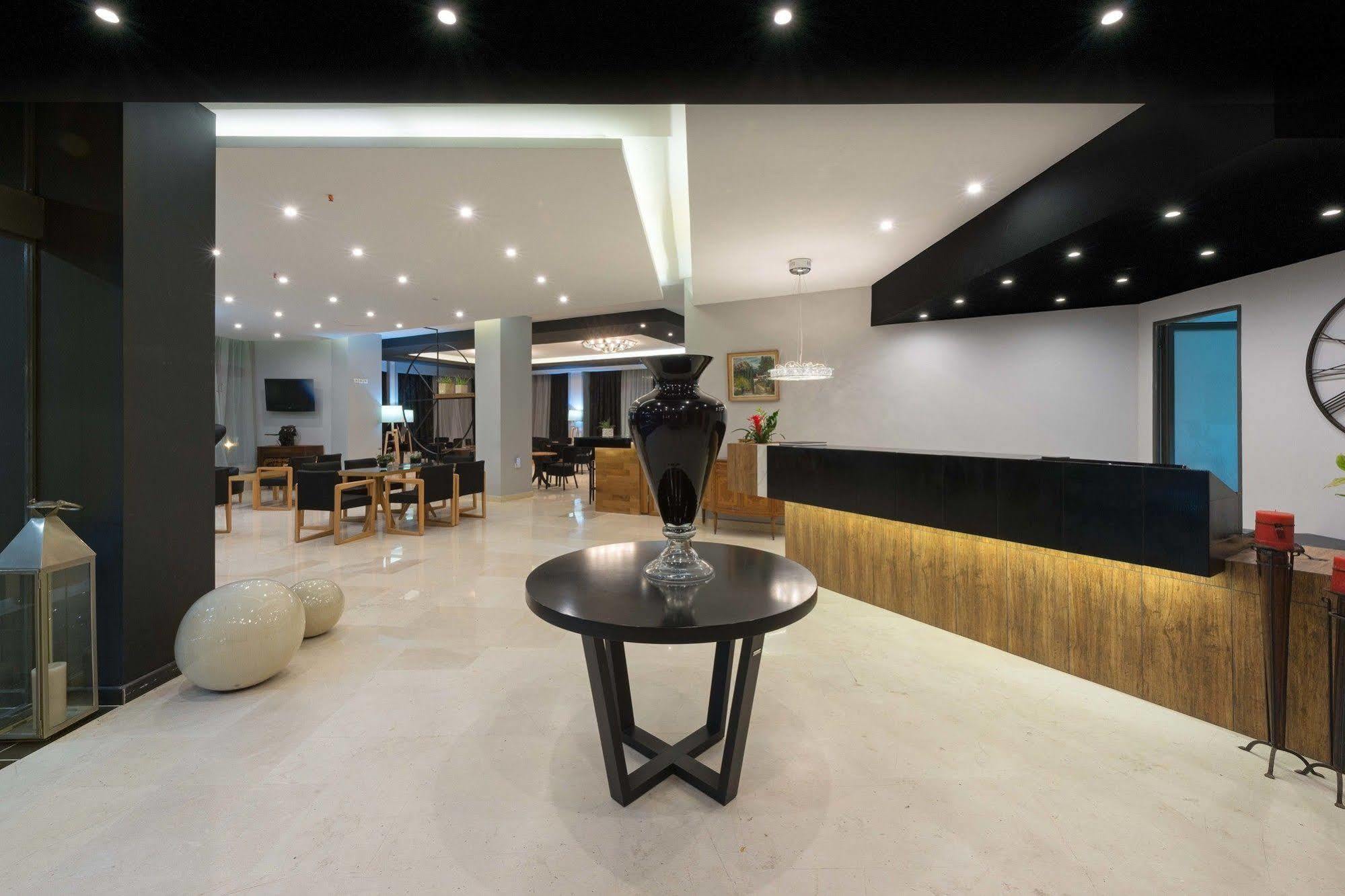 Gq & Club - Adults Only 4*